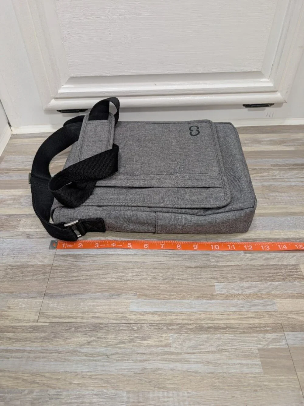 CaseCrown Campus North vertical messenger bag Grey